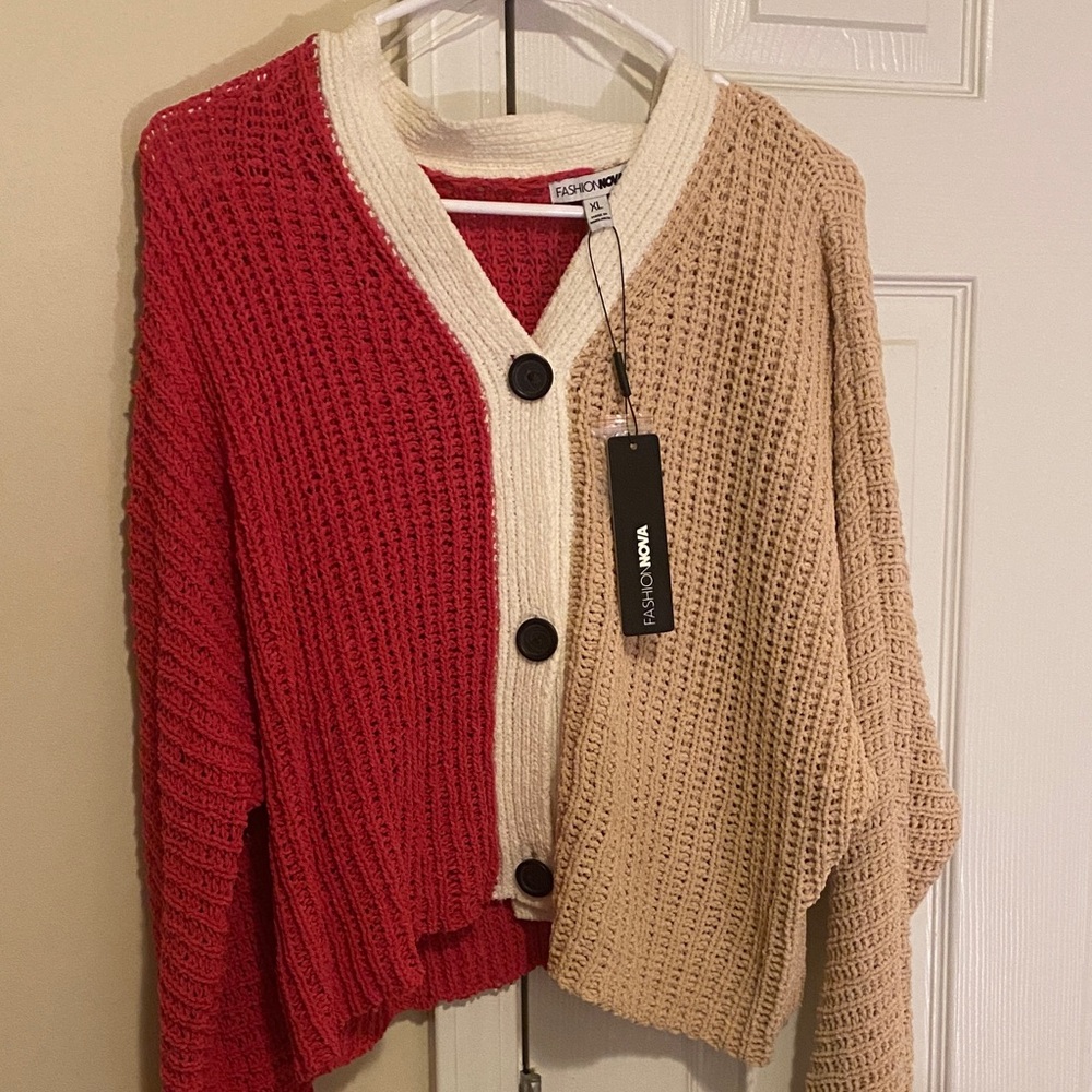 Fashion Nova Colorblock Button-Up Women Sweater